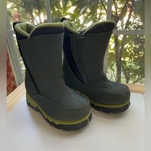 Lands End Green Yellow Winter Snow Boots Toddler Baby 9M Boy/ Girl